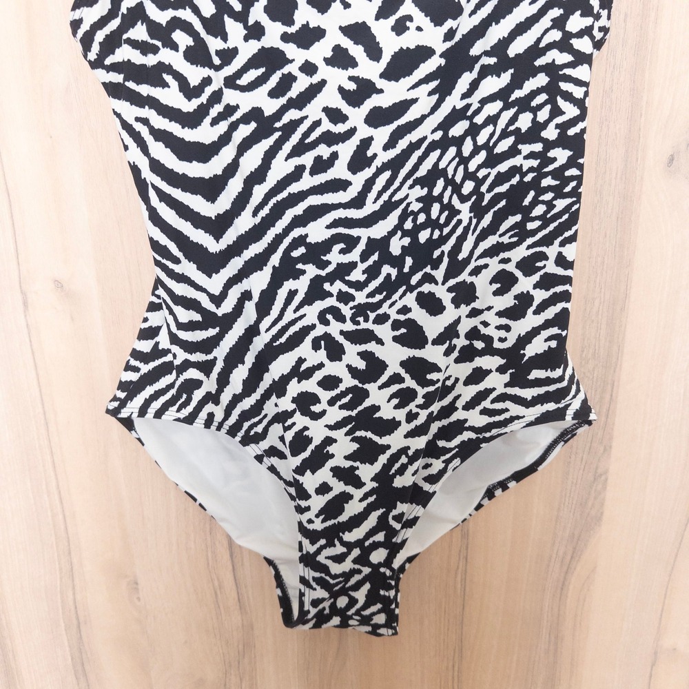 DKNY One‎ Piece Swimsuit Size 12 Black White Zebra Animal Resort Coastal Chic - Picture 3 of 6